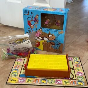 Monkeys Jumping on the Bed Game - Blue